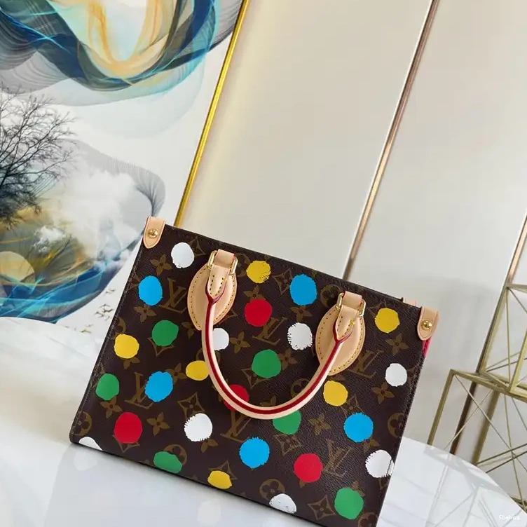 2301DJ0004 Bag LV 0711